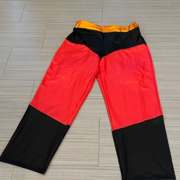 Mr. Incredible Costume for Adults - Picture 4 of 6